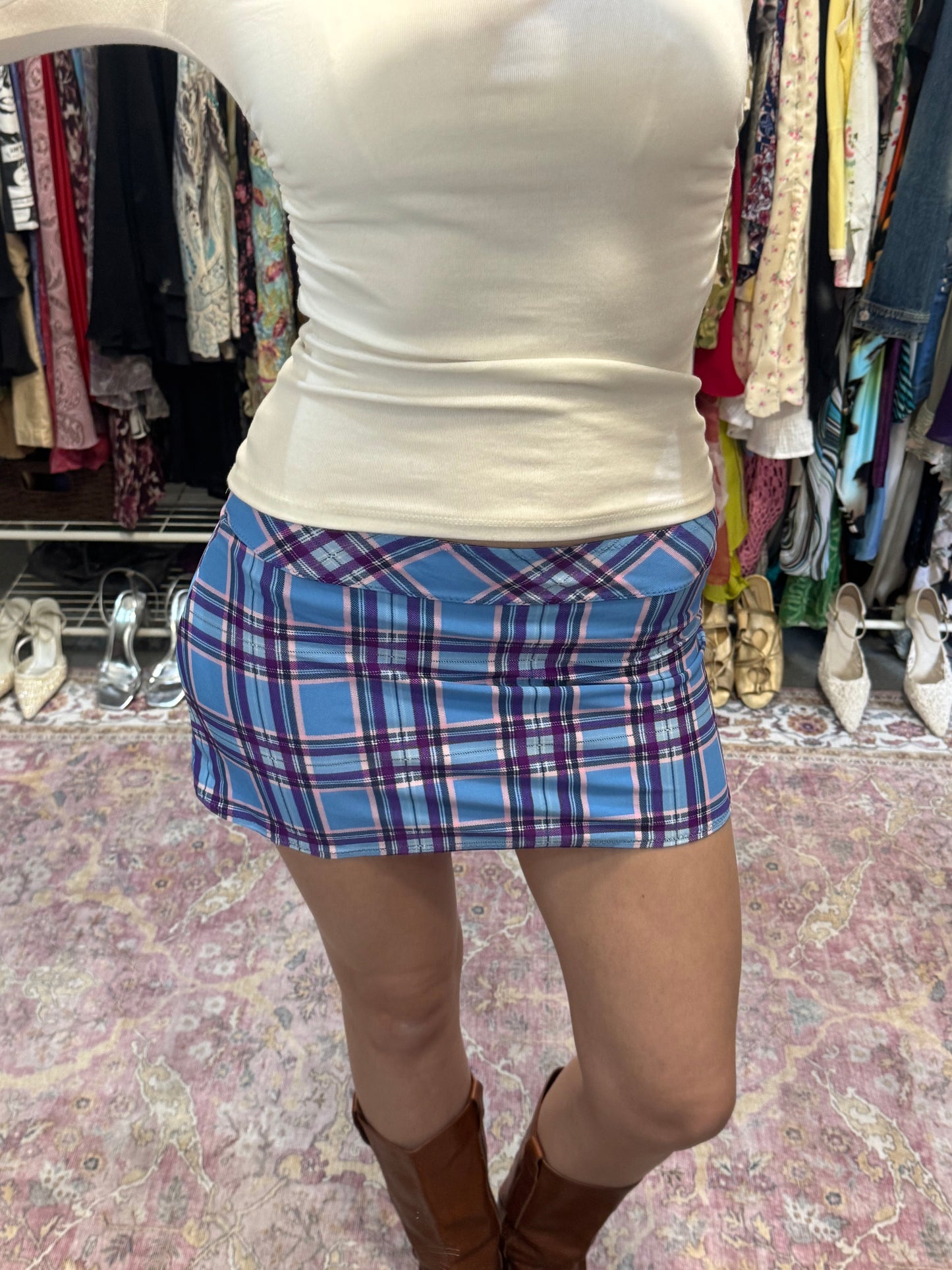 Vintage 00’s checkered mini skirt