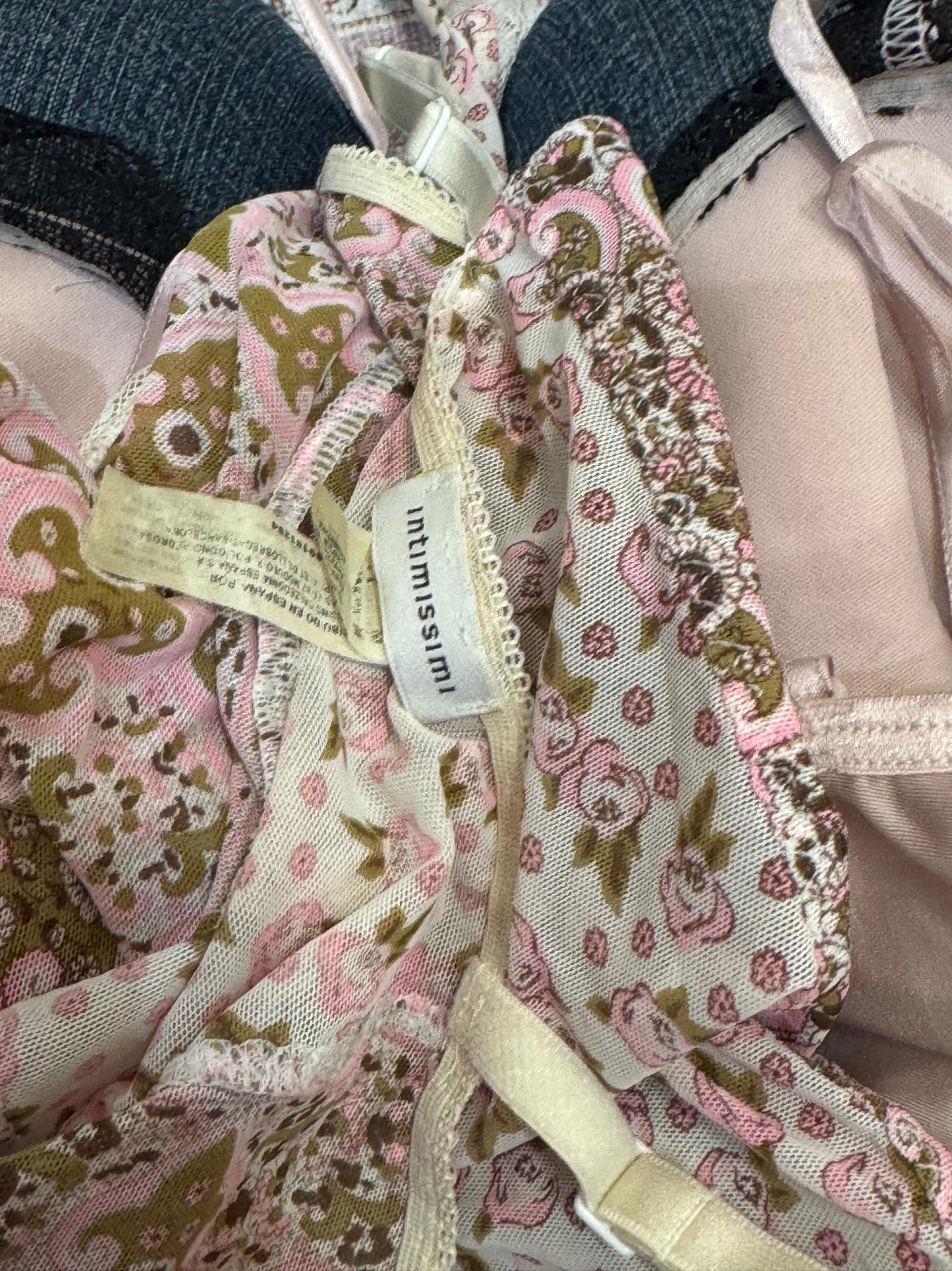 Vintage 00’s intimissimi floral cami