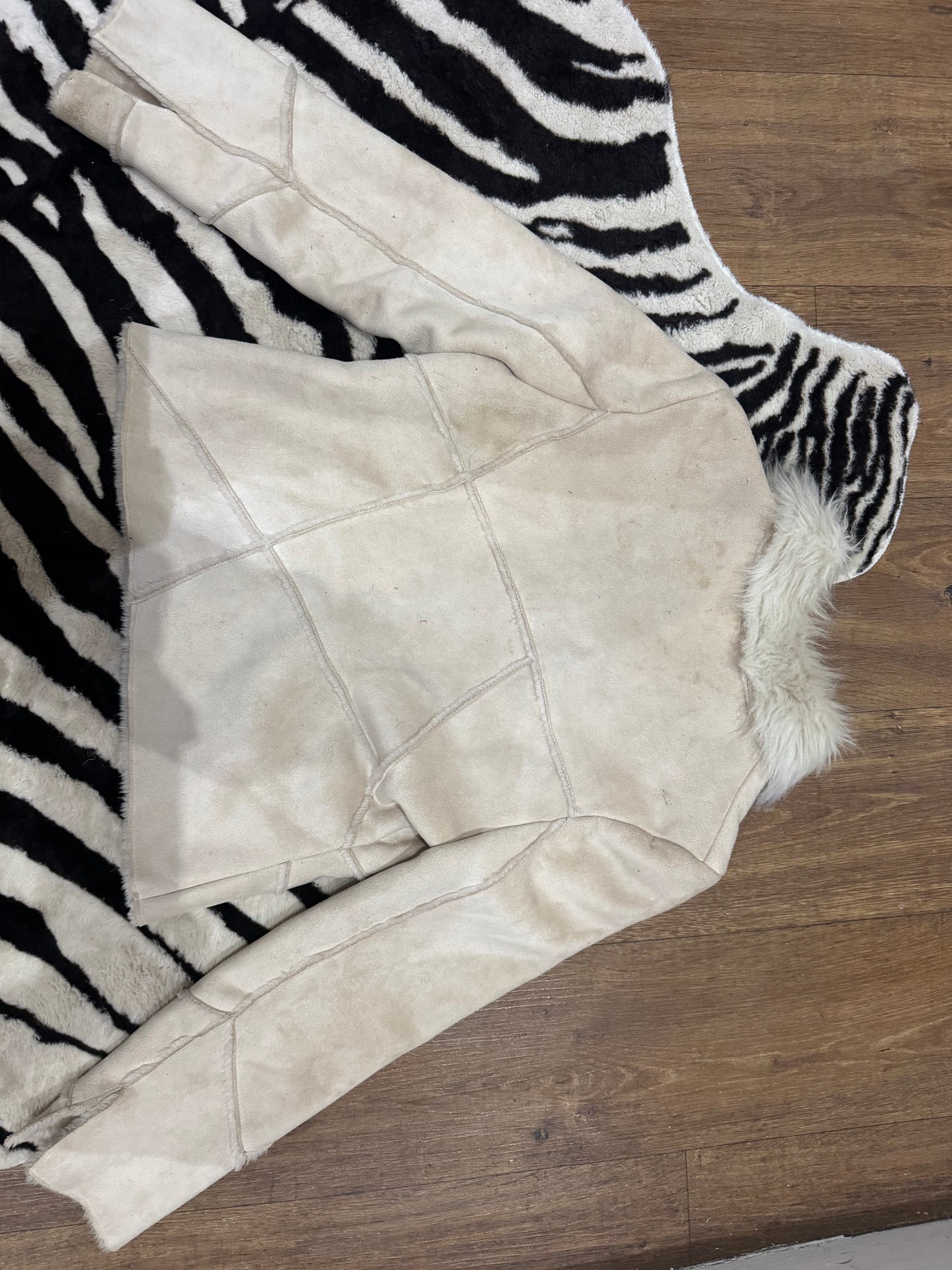 Vintage 00’s suede fur trim coat