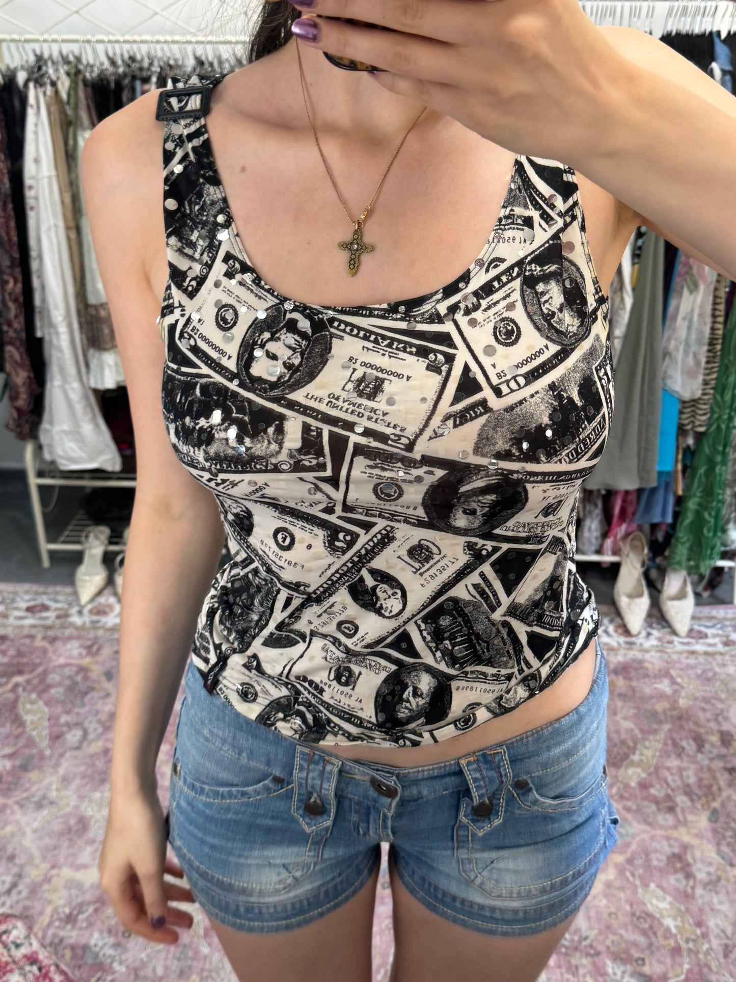 Vintage 00’s $$ graphic top