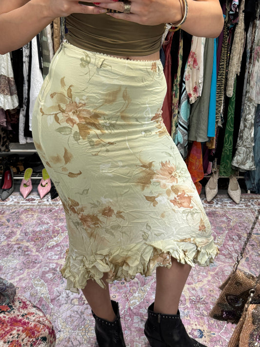 Vintage 00’s floral ruffled trim midi skirt