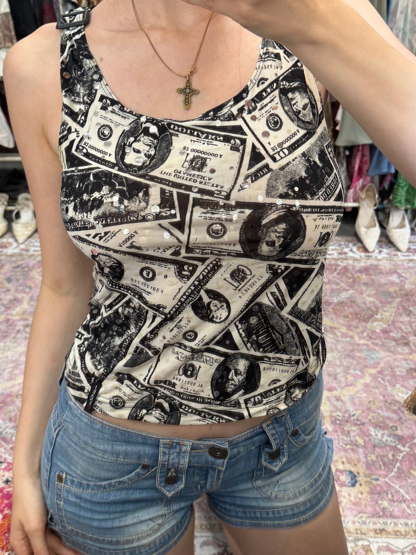 Vintage 00’s $$ graphic top