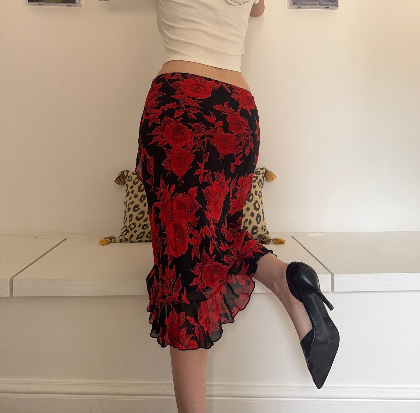 Vintage 00’s floral midi skirt