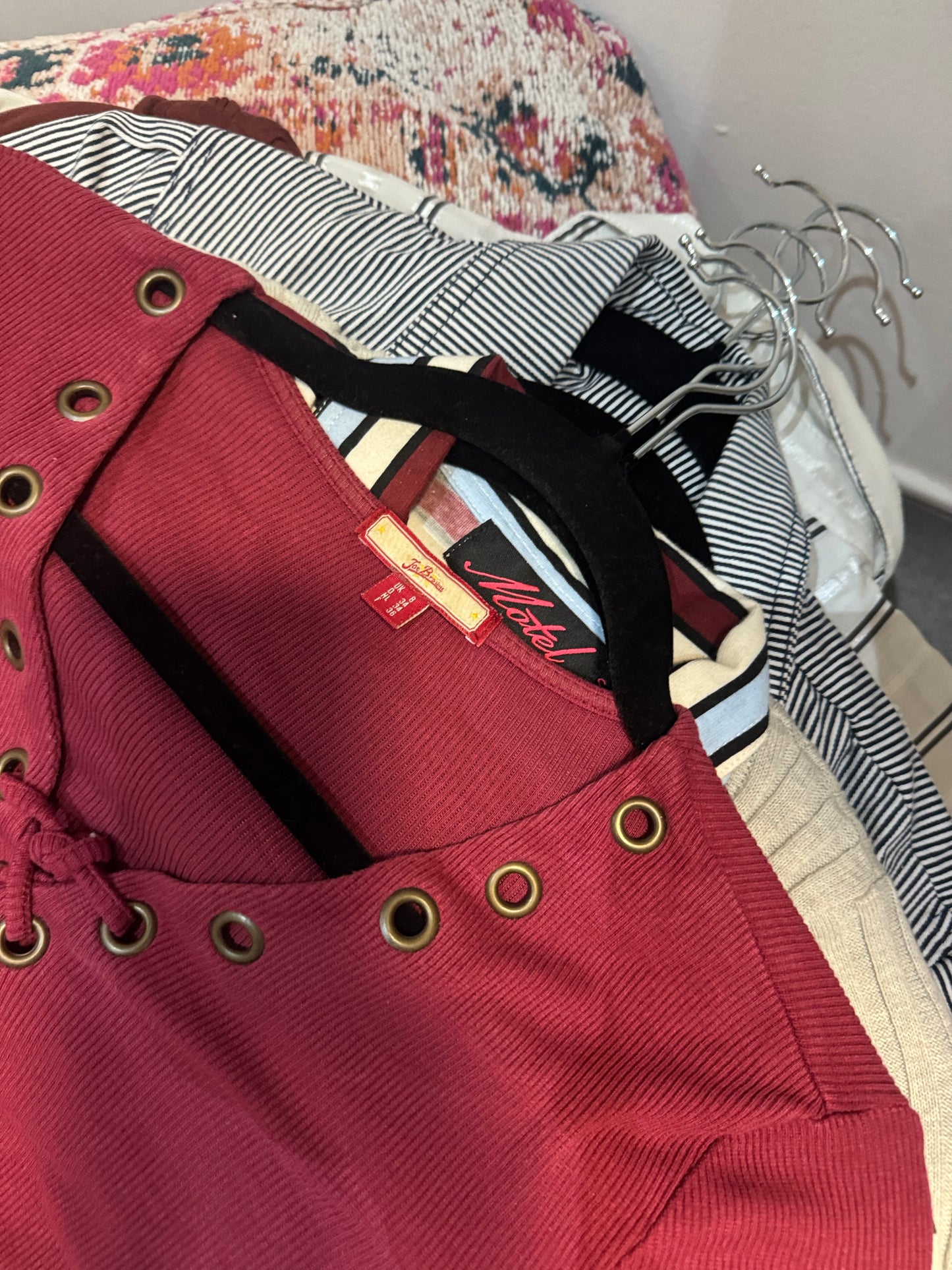 Vintage 00’s tie up Henley