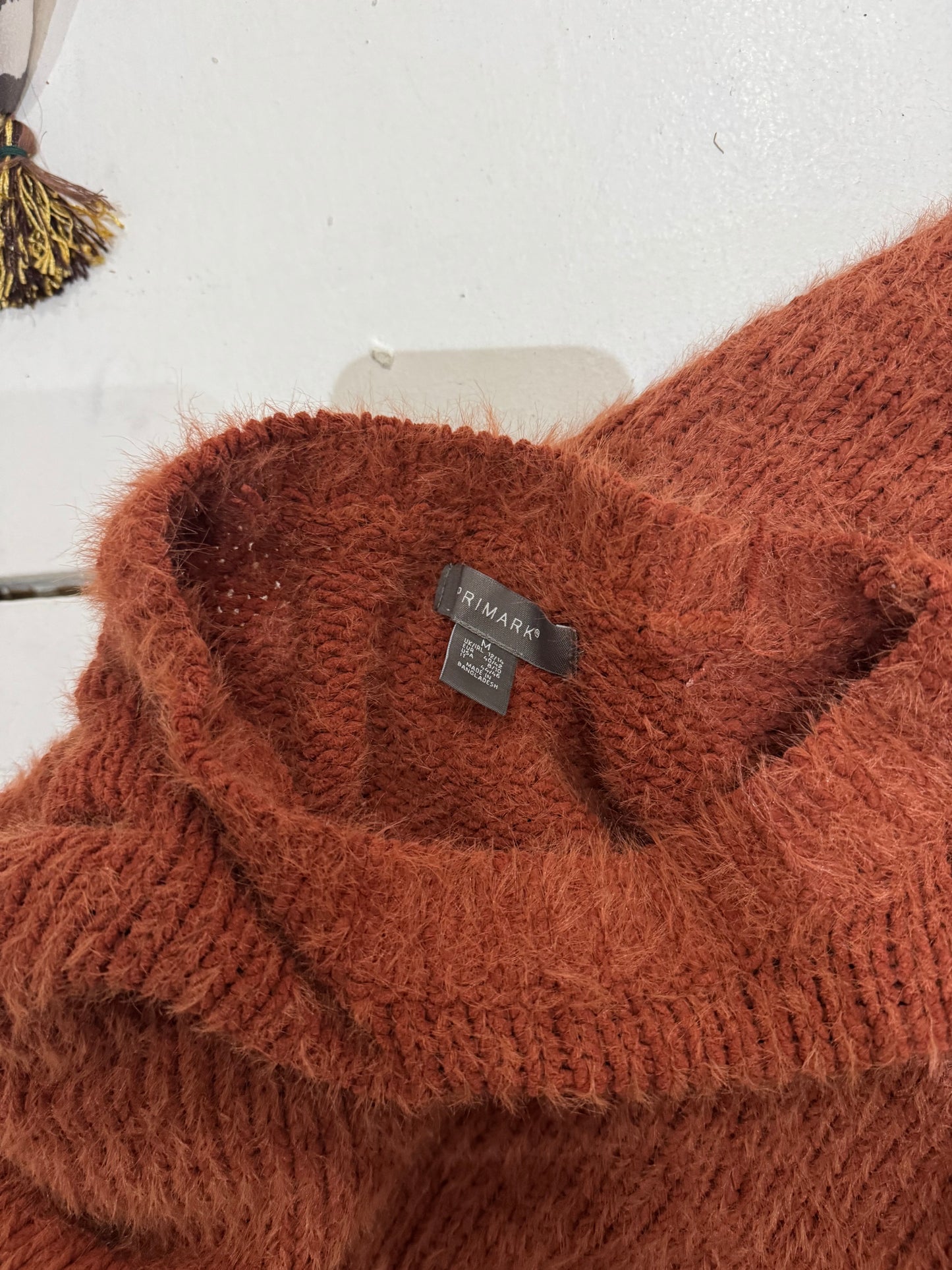 Old atmosphere knitted sweater