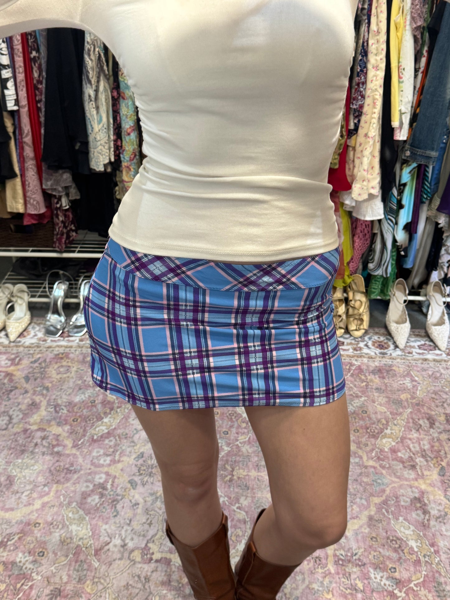 Vintage 00’s checkered mini skirt