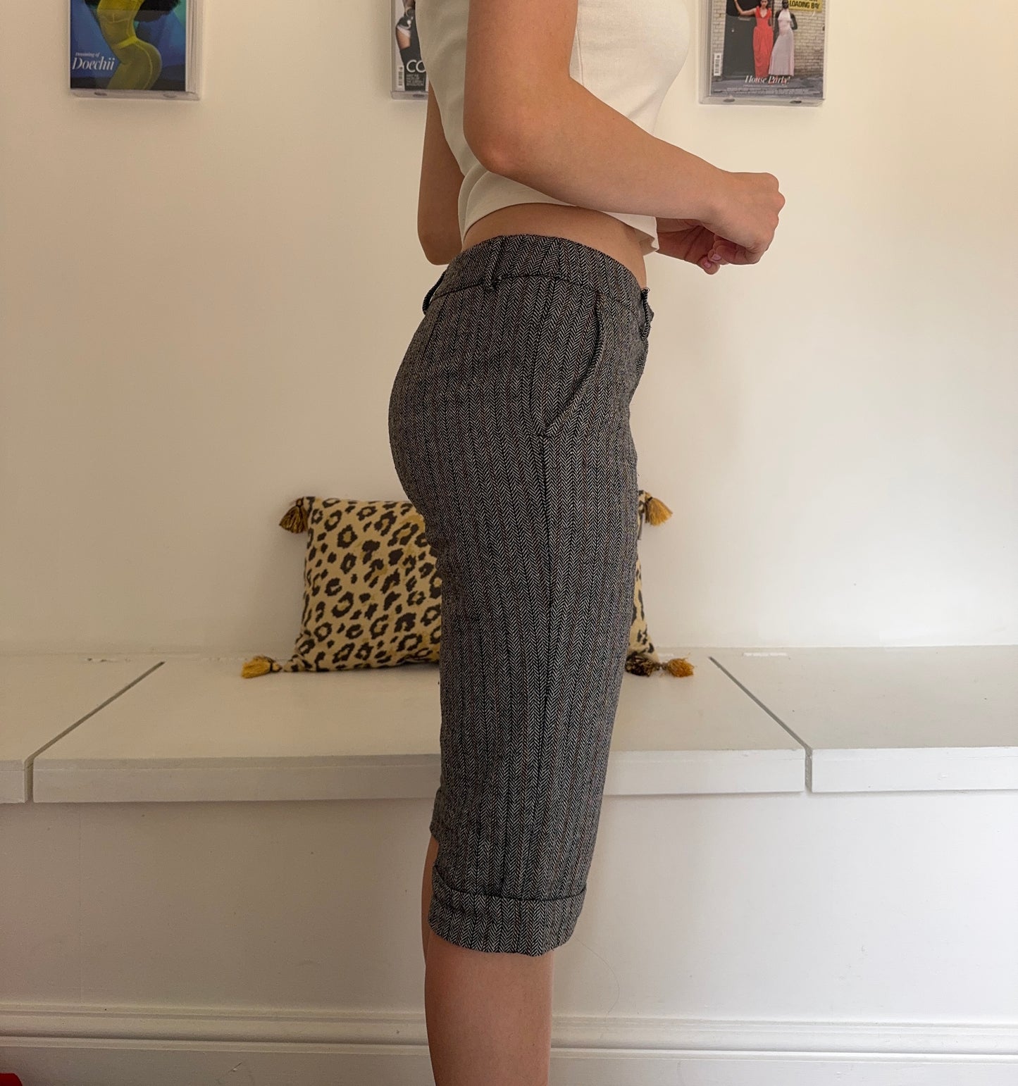 Vintage 00’s pinstripe low rise capris