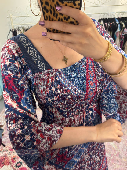 Vintage patterned flared sleeve mini dress