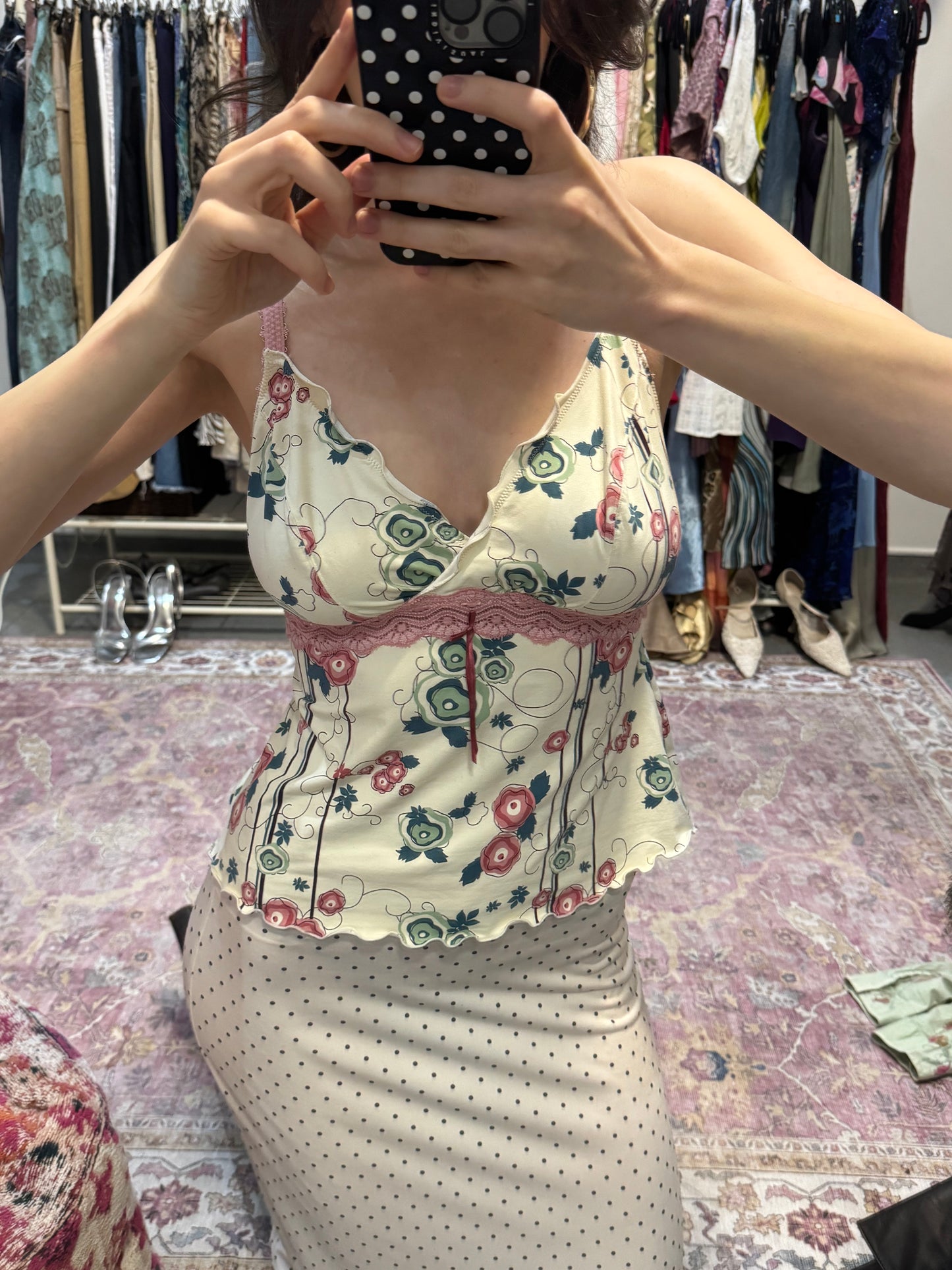 Vintage 00’s floral camisole with ruffled trims