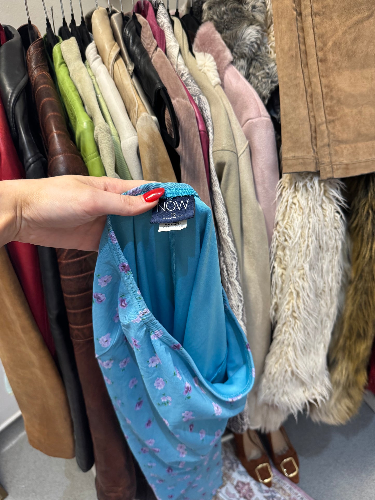 Vintage 00’s blue floral midi skirt