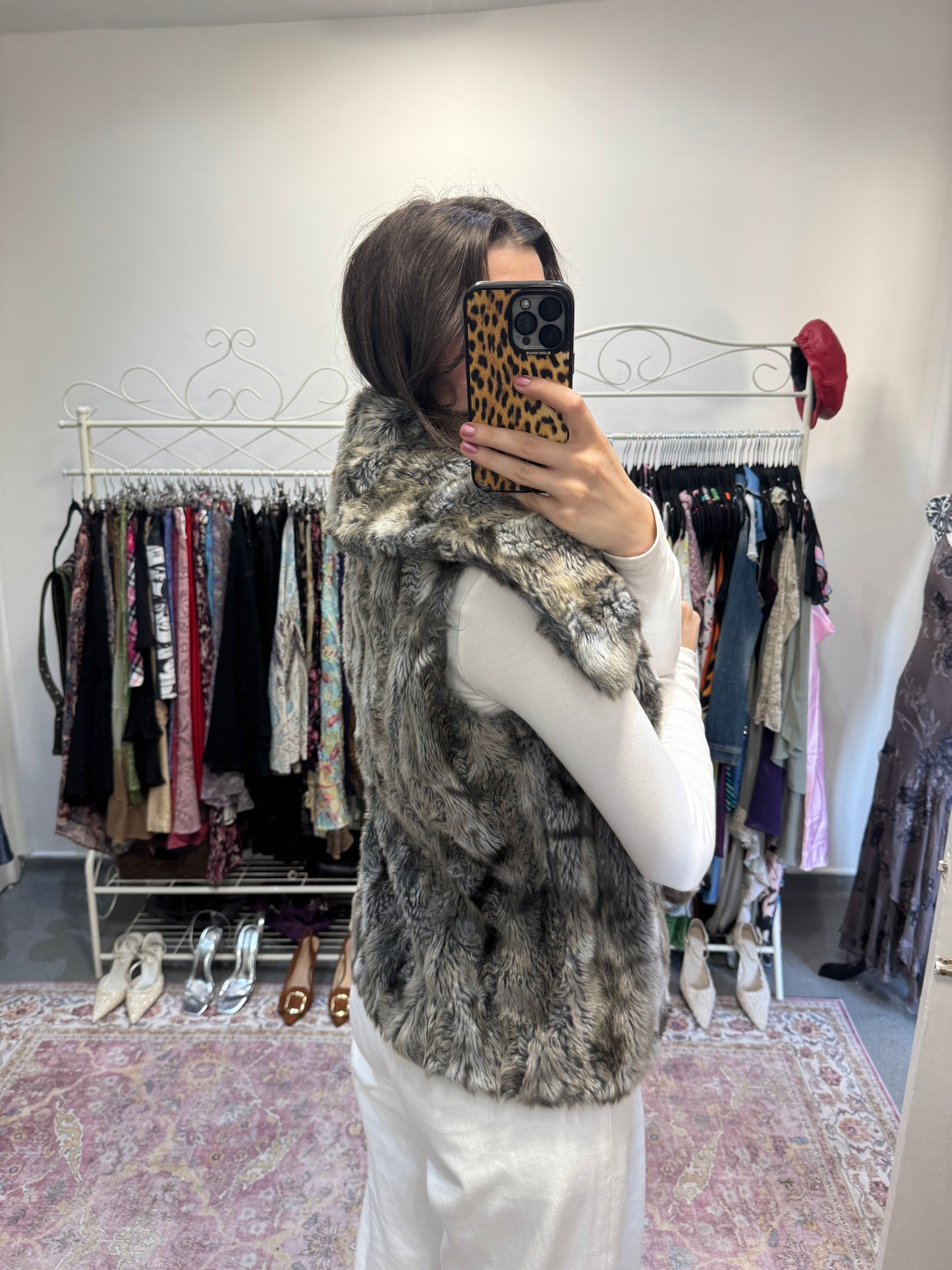Vintage 00’s fur gilet