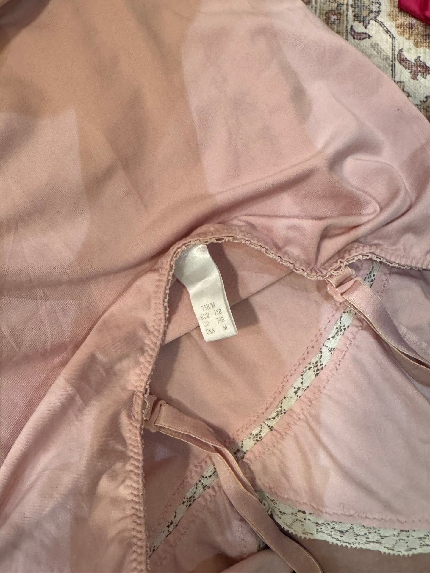 Vintage 00’s lace detailed cami